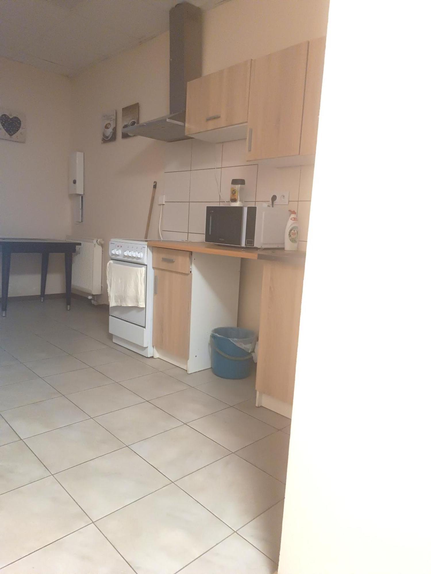 Hostel Krosnienska 12 Зелёна-Гура Экстерьер фото