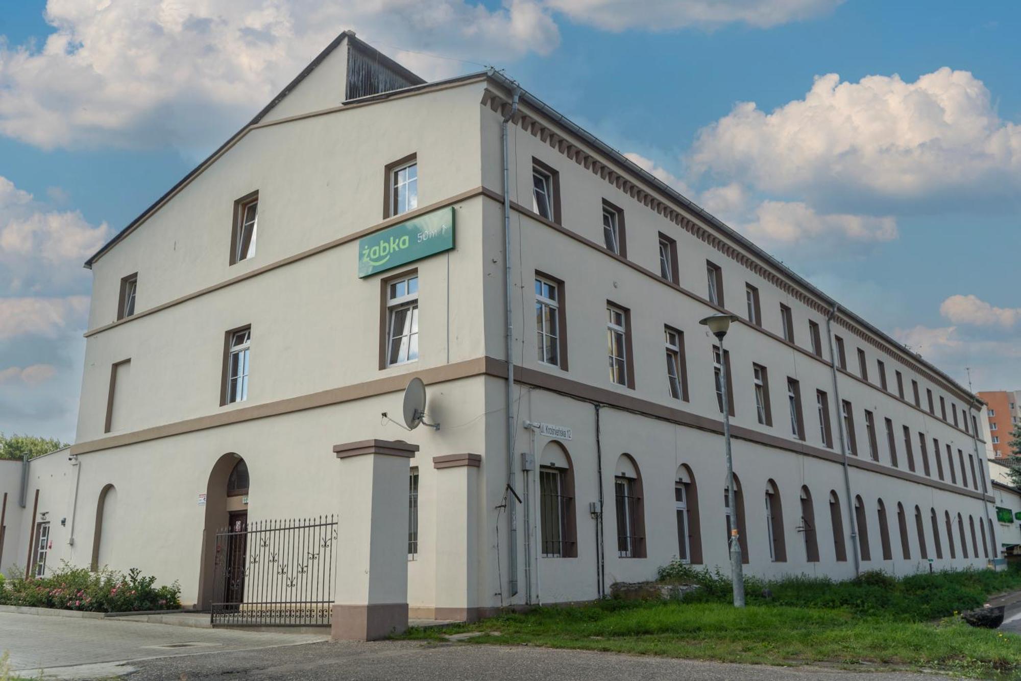 Hostel Krosnienska 12 Зелёна-Гура Экстерьер фото