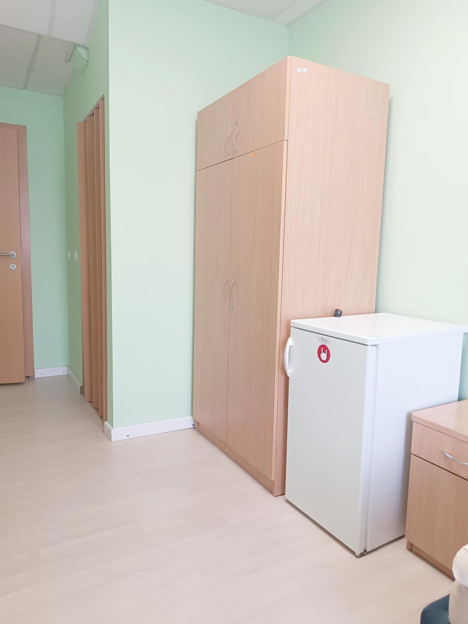 Hostel Krosnienska 12 Зелёна-Гура Экстерьер фото